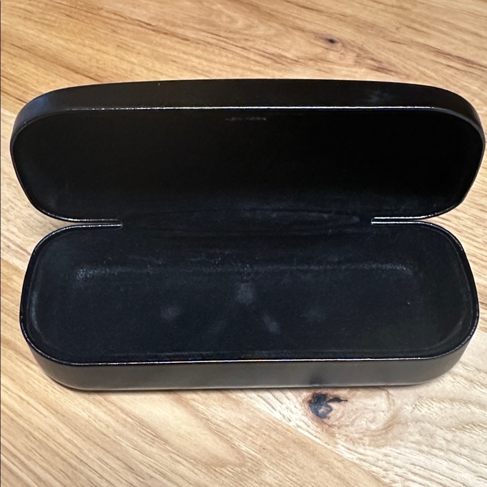 Coach New York Authentic Black Leather Hard Shell Sunglass/Eyeglass Case Unisex - Picture 5 of 5
